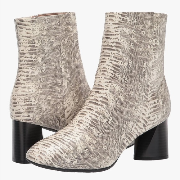 NWT Aerosoles Women's Ankle Fashion Boot, ICE LEATHER  size 11 - Picture 7 of 9